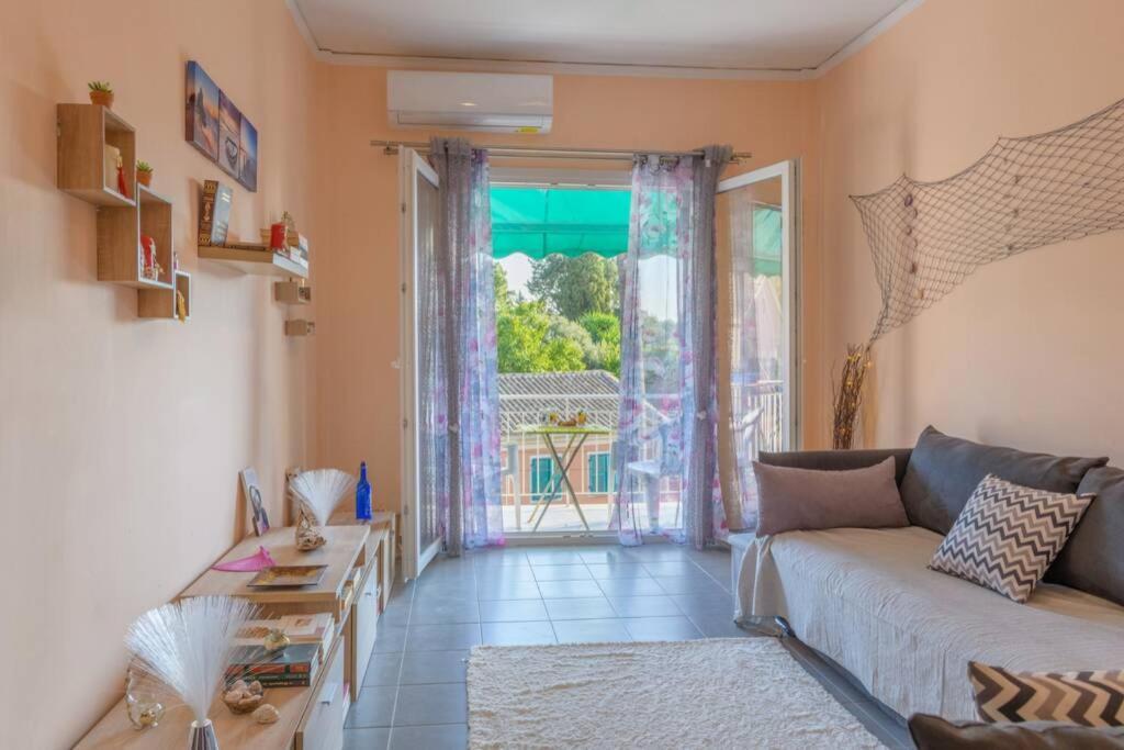 Bright Newly Renovated Apt Near Beach & Center+Ac Anemomylos エクステリア 写真