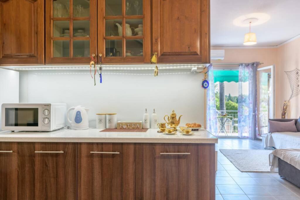 Bright Newly Renovated Apt Near Beach & Center+Ac Anemomylos エクステリア 写真